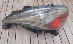 Feu rouge et clignotant scooter Honda SWT