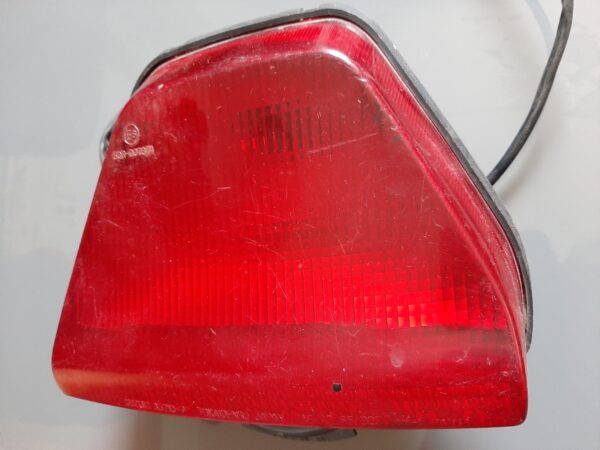 Feu rouge arrière de SUZUKI 750 et 1100 GSX F – Image 2
