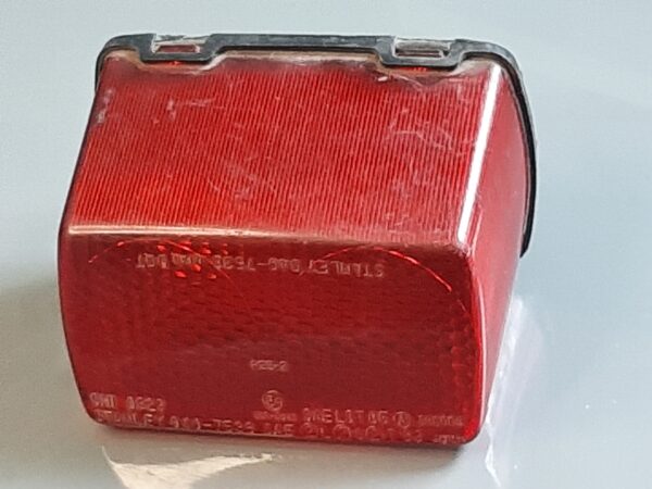 Feu rouge arrière et stop de SUZUKI 500 GS E et 650 DR