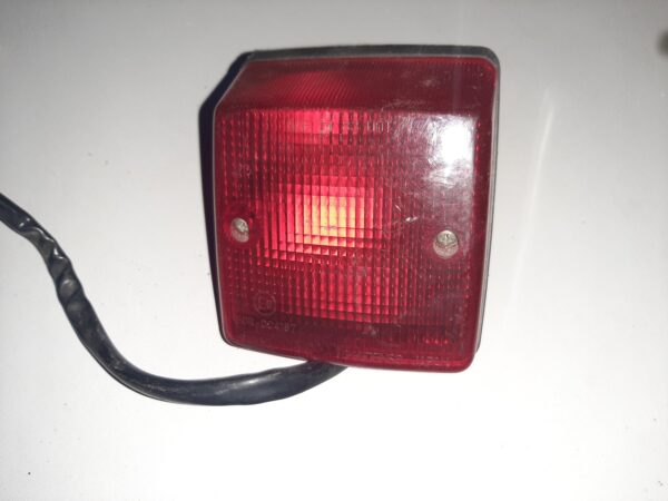 Feu rouge arrière de SUZUKI 650 DR – Image 2