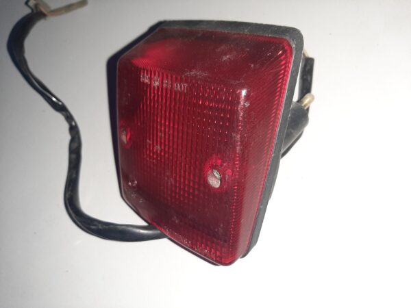 Feu rouge arrière de SUZUKI 650 DR