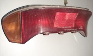 Feu Stop et clignotants de YAMAHA GTS 1000