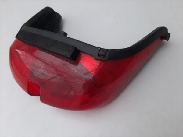 Feu rouge arrière de YAMAHA 600 R6 – Image 2