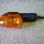 Clignotant avant droit YAMAHA FZ1, FZ6, FZ8, TDM 900, R1 et R6