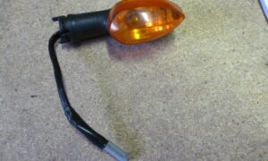 Clignotant Avant gauche ou Arrière droit pour YAMAHA FZ1, R6, 900 TDM