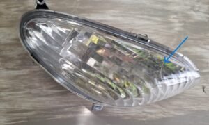 Clignotant avant droite pour MBK et Yamaha Ovetto